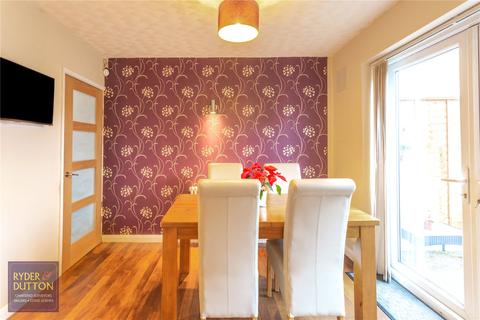 46 Hutton Avenue, Ashton-under-lyne, OL6 6QY