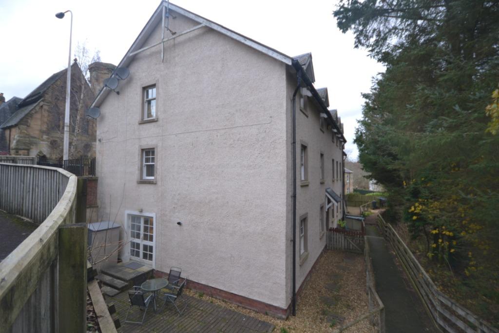 Peebles Road, Penicuik, Midlothian, EH26 2 bed flat £825 pcm (£190 pw)