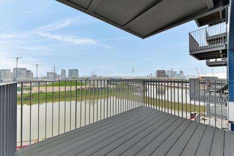 2 bedroom apartment to rent, Hercules House, London City Island, London, E14