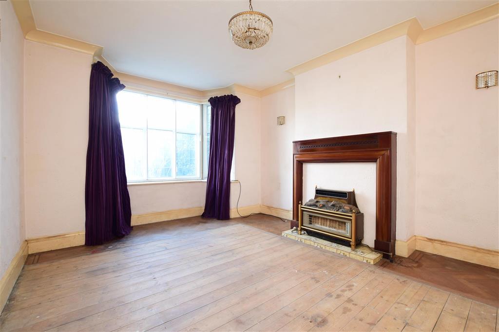 Croft Avenue, Southwick, Brighton... 3 bed semidetached house £500,000