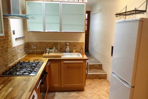undefined, Character Cottage with 1 Double and 1 Single Bedroom in Topsham