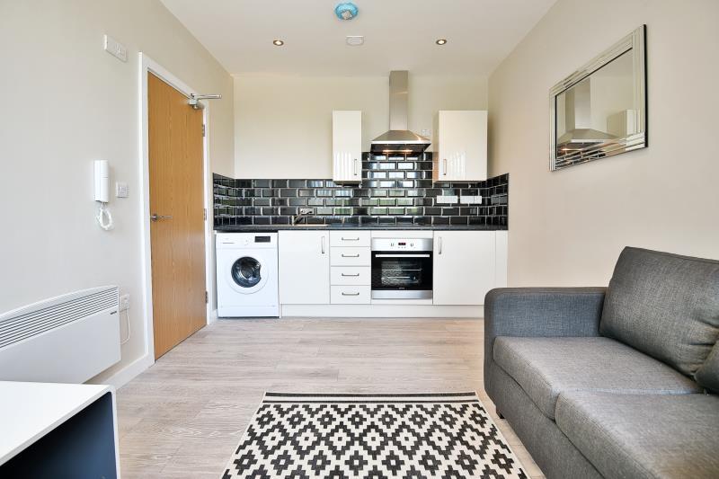 Castleview House, East Lane, Runcorn, WA7 2DP 1 bed apartment £450
