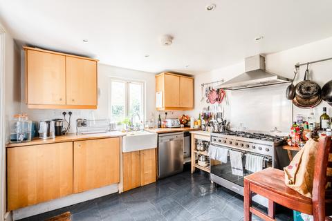 14 Horton Road, London, E8 1DP