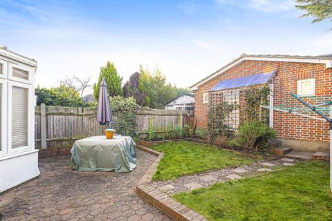 22 Aragon Road, Kingston Upon Thames, KT2 5QE