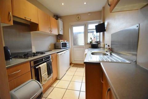 43 Doddsfield Road, Slough, SL2 2BD
