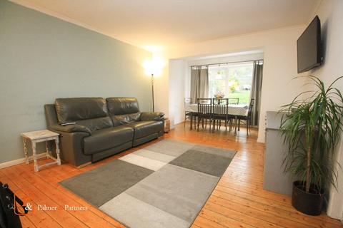3 bedroom terraced house to rent, Valley Road, Wivenhoe, Essex, CO7