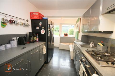 3 bedroom terraced house to rent, Valley Road, Wivenhoe, Essex, CO7