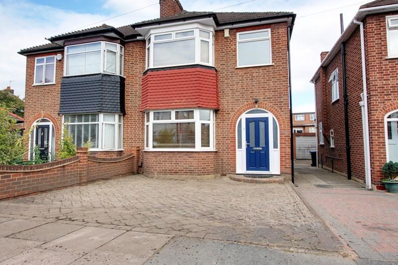 Amberley Road, Enfield, Middlesex, EN1 3 bed semidetached house £599,995