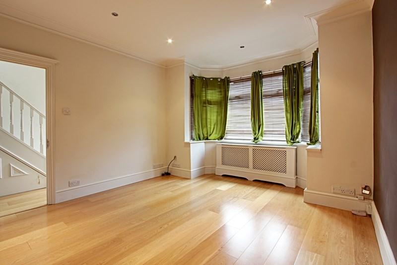 Amberley Road, Enfield, Middlesex, EN1 3 bed semidetached house £599,995