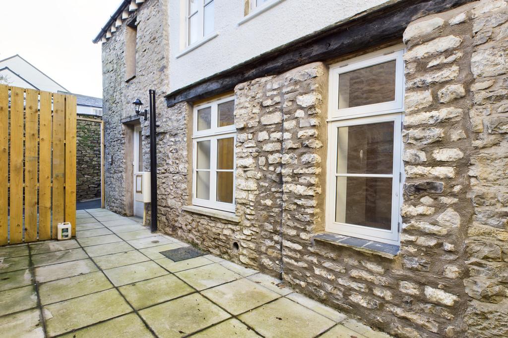 Private courtyard