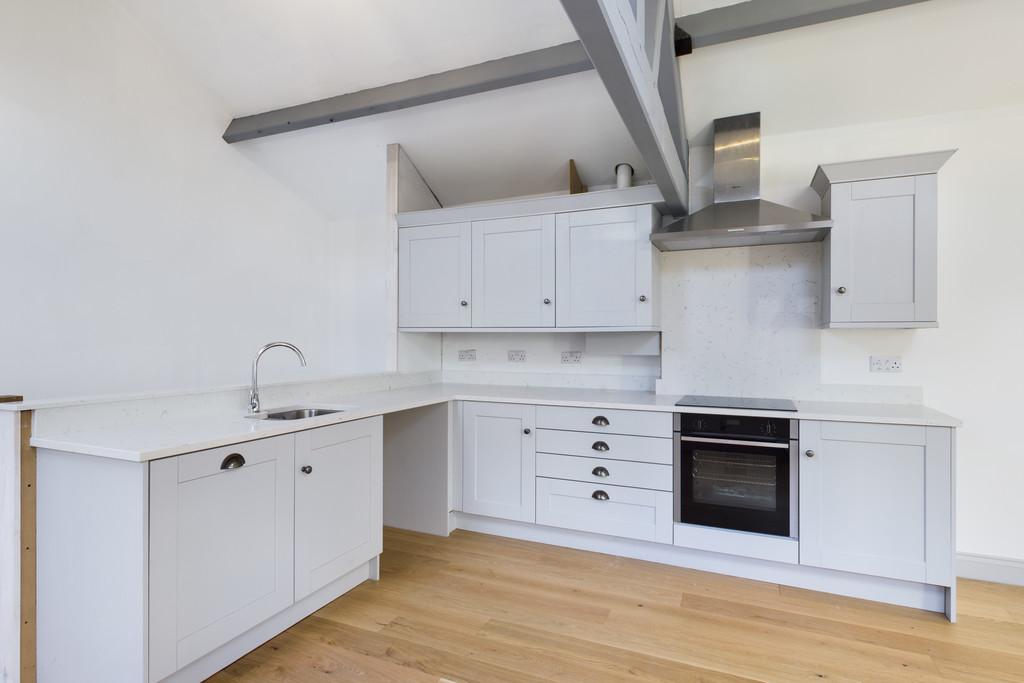 Excellent Fitted Kitchen