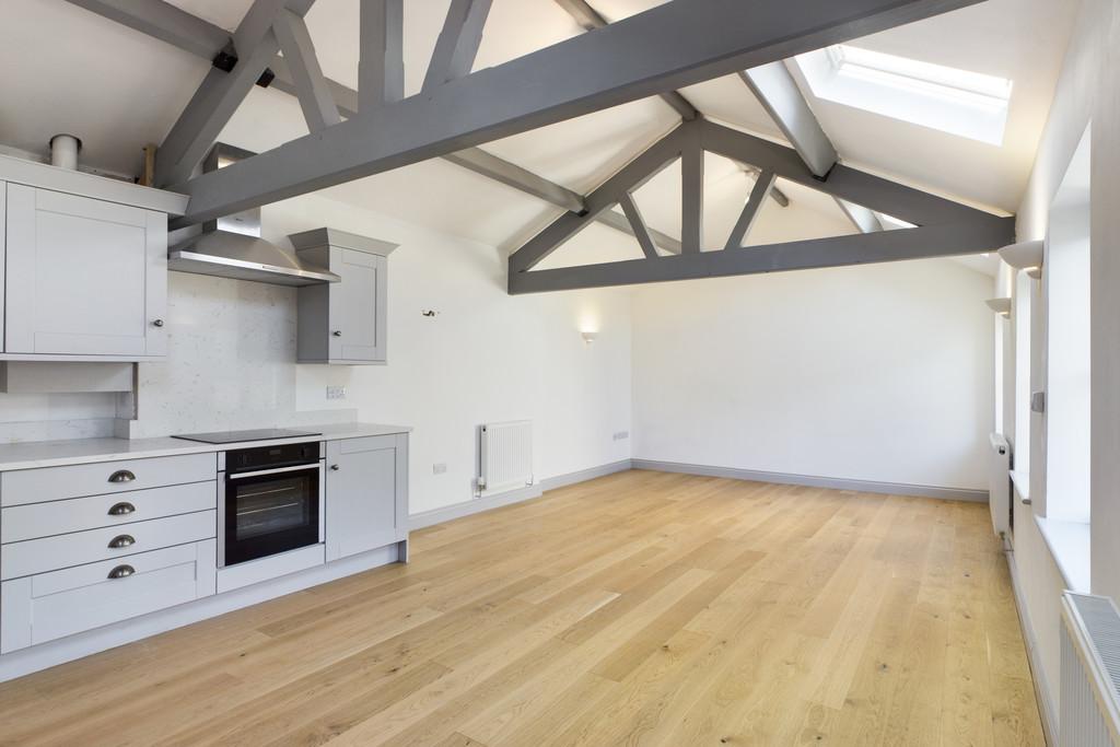 Splendid Open Plan Living Room &amp; Kitchen