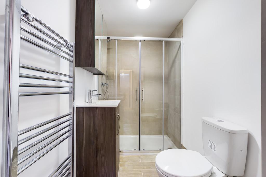 Ensuite shower room