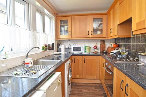 145 Hookstone Road, Harrogate, HG2 8QJ
