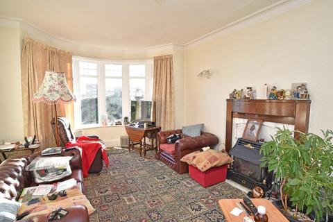 145 Hookstone Road, Harrogate, HG2 8QJ