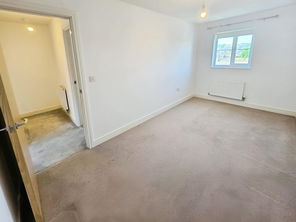 Ebf5c909-Bedroom 203