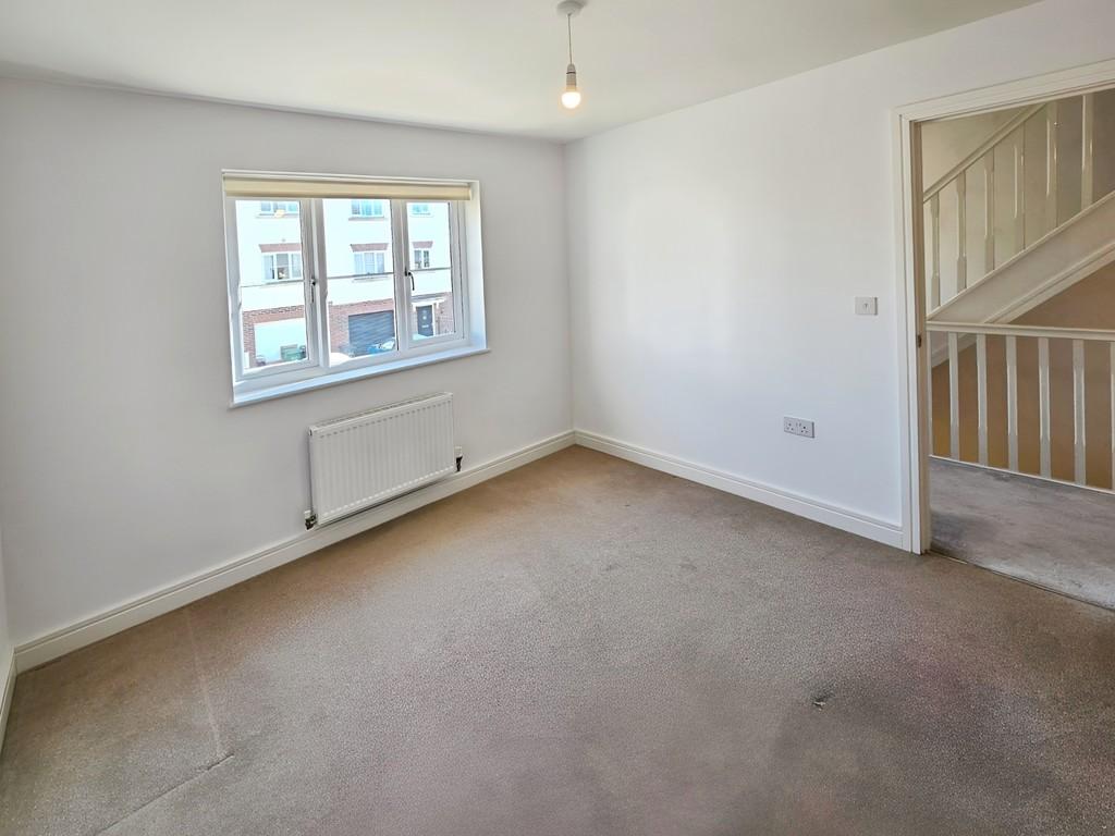 F4ec0e40-Bedroom1