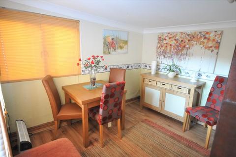 27 Peel Castle Road, Thorne, Doncaster, DN8 5LZ