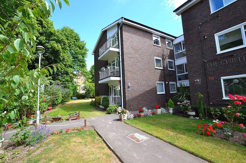 Murray Avenue, Bromley 3 bed apartment to rent £2,200 pcm (£508 pw)