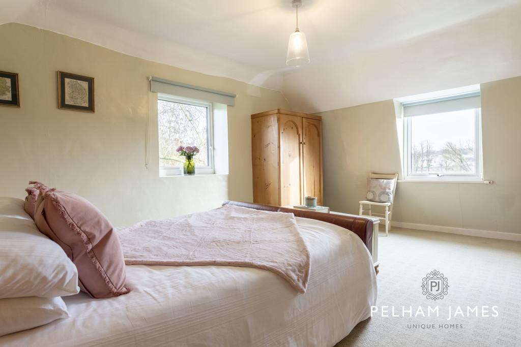 Principal bedroom