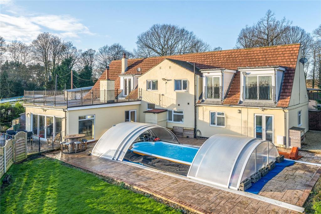 Brockadale Oaks, Jacksons Lane, Wentbridge, Yorkshire 5 bed detached