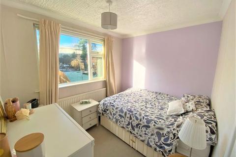 36 The Sanctuary, Cardiff, CF5 4RX