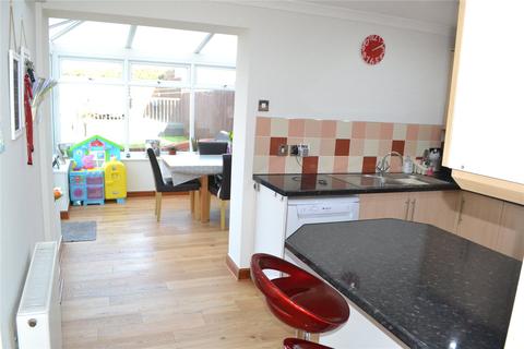 73 Caegwyn, Llanidloes, SY18 6DR
