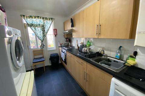 3 bedroom maisonette to rent - De Montfort Road, Brighton, East Sussex, BN2 3AW