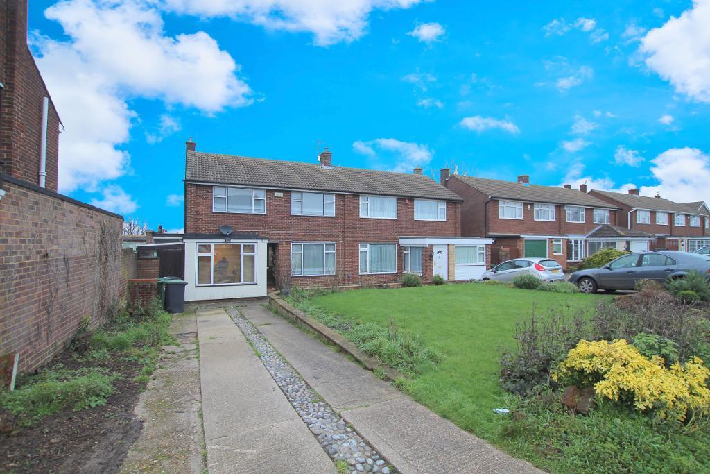 Brian Road, Harlington, Bedfordshire, LU5 6NH 3 bed semidetached house