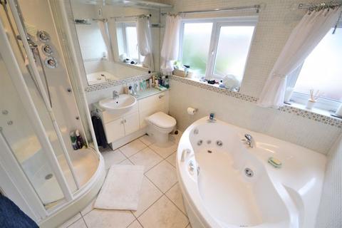 11 Beachcroft Road, Wirral, CH47 6BD