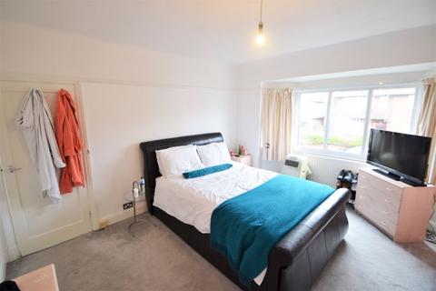 11 Beachcroft Road, Wirral, CH47 6BD