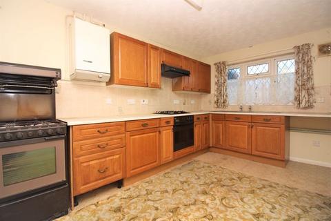 8 Barberry Drive, Chard, TA20 1HR