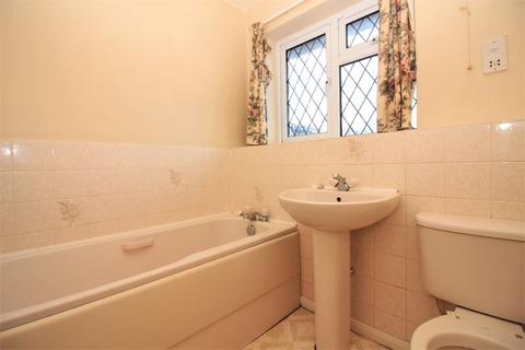 8 Barberry Drive, Chard, TA20 1HR