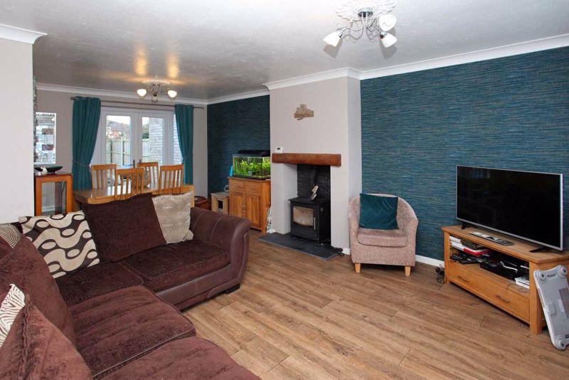 Beech Drive, Shifnal 3 bed semidetached house £219,950