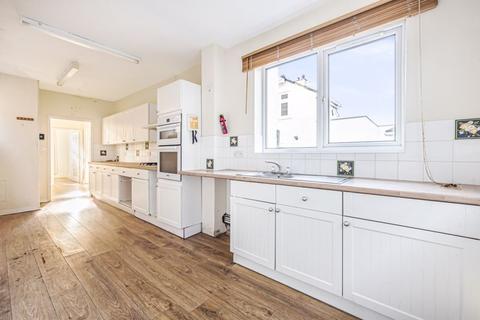 7 Waverley Way, Carshalton, SM5 3LQ