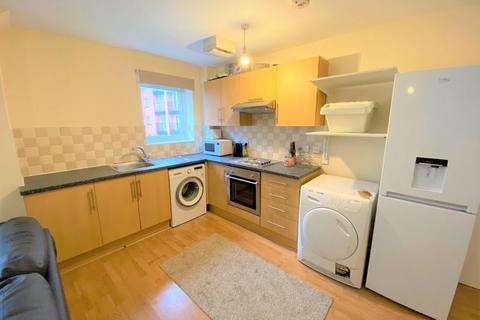 2 bedroom apartment to rent, Hessel Street, Salford