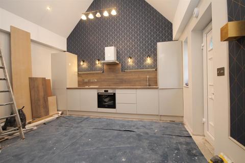 1a Byron Avenue, Sutton, SM1 3RA