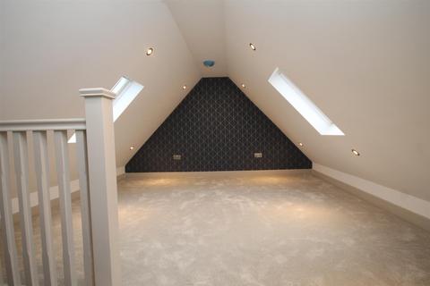 1a Byron Avenue, Sutton, SM1 3RA