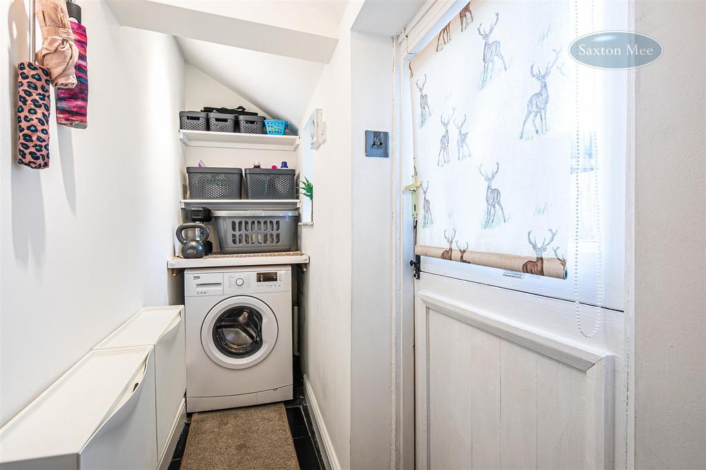 Wath Road, Elsecar, Barnsley 2 bed cottage for sale £150,000