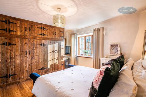 136 Wath Road, Elsecar, Barnsley, S74 8JF
