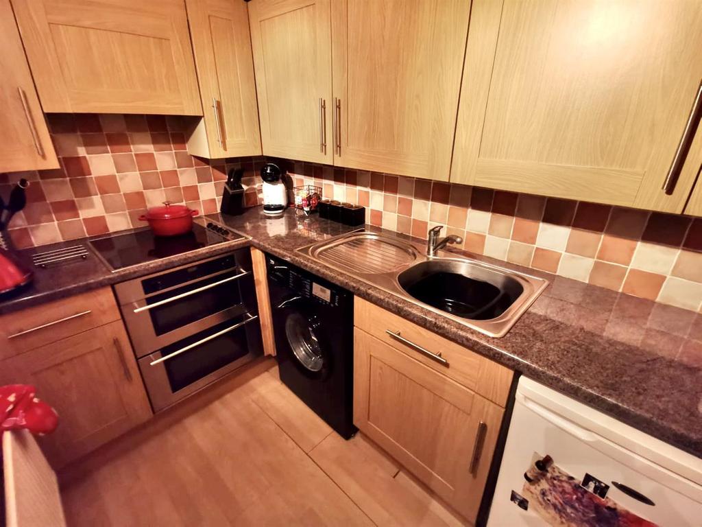 Lower ground floor kitchen