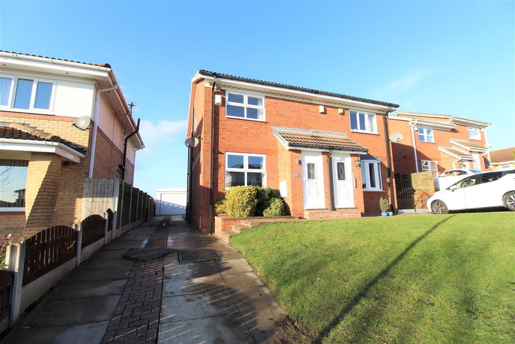 Cherry Hills, Darton, Barnsley, S75 5NZ 3 bed semidetached house £
