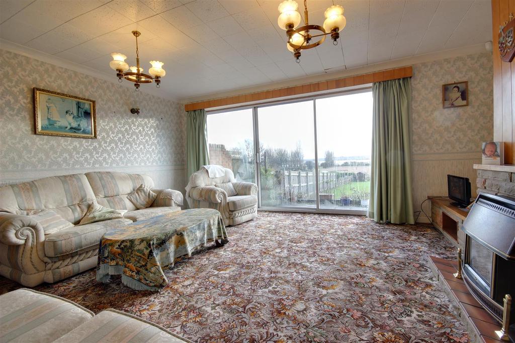 Ferriby High Road, North Ferriby 4 bed semidetached house £300,000