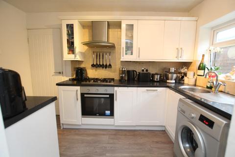 18 Lichfield Mount, Bradford, BD2 1NX