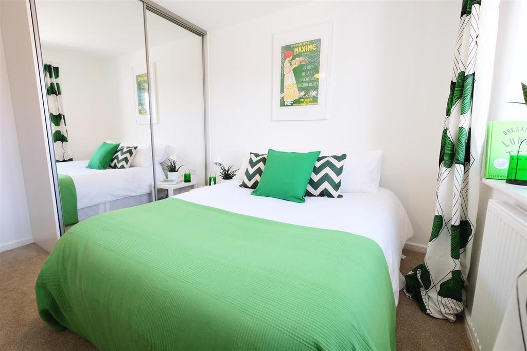 Ellesmere Bedroom 2.jpg