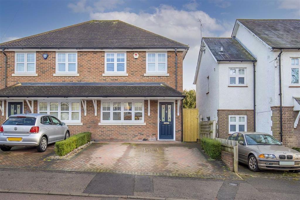 Grove Avenue, Harpenden, Hertfordshire 3 bed semidetached house £750,000