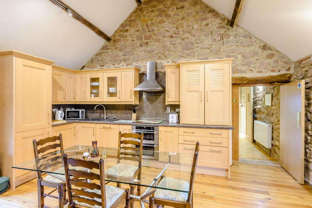 Barn FF Kitchen