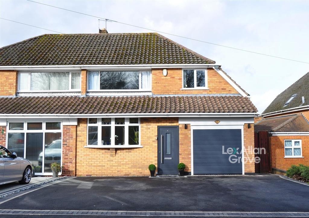 Foxlea Road, Halesowen 3 bed semidetached house £310,000