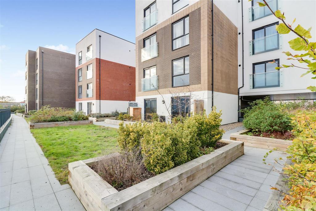 Sutton Road, SouthendOnSea 1 bed flat for sale £180,000