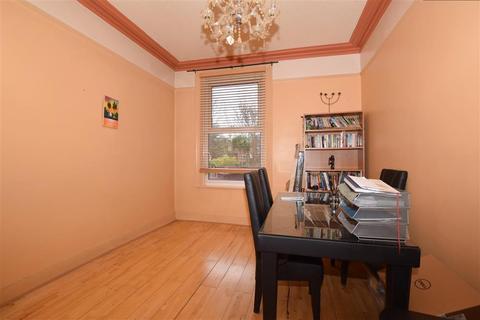18 Elmers End Road, London, SE20 7SN